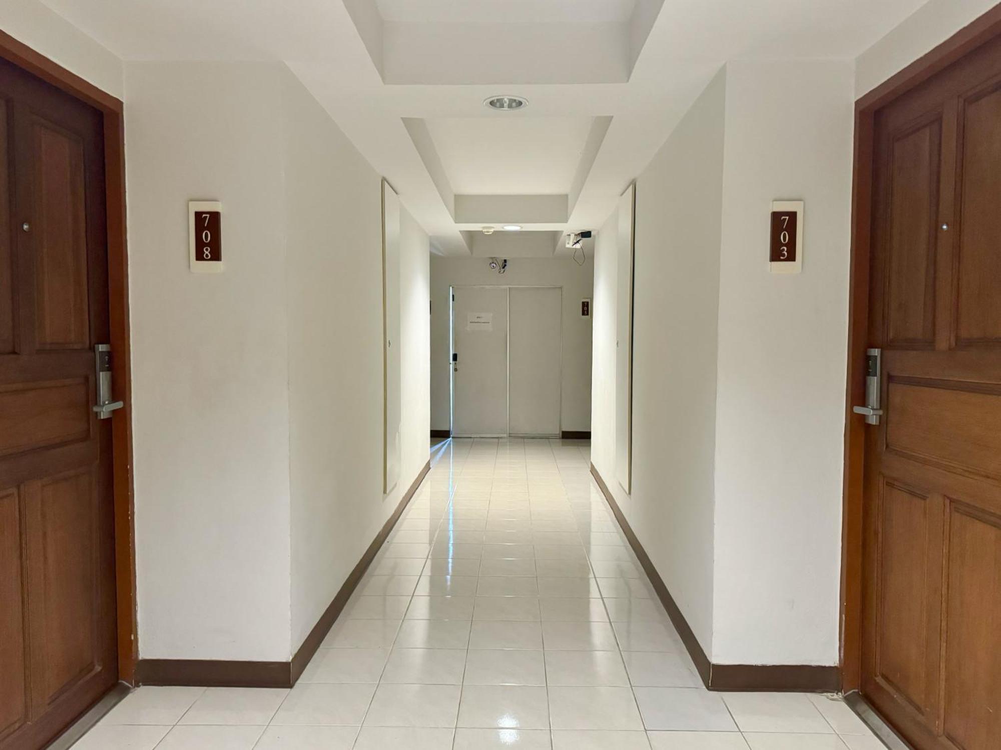 Pas Cher Hotel de Bangkok Buitenkant foto