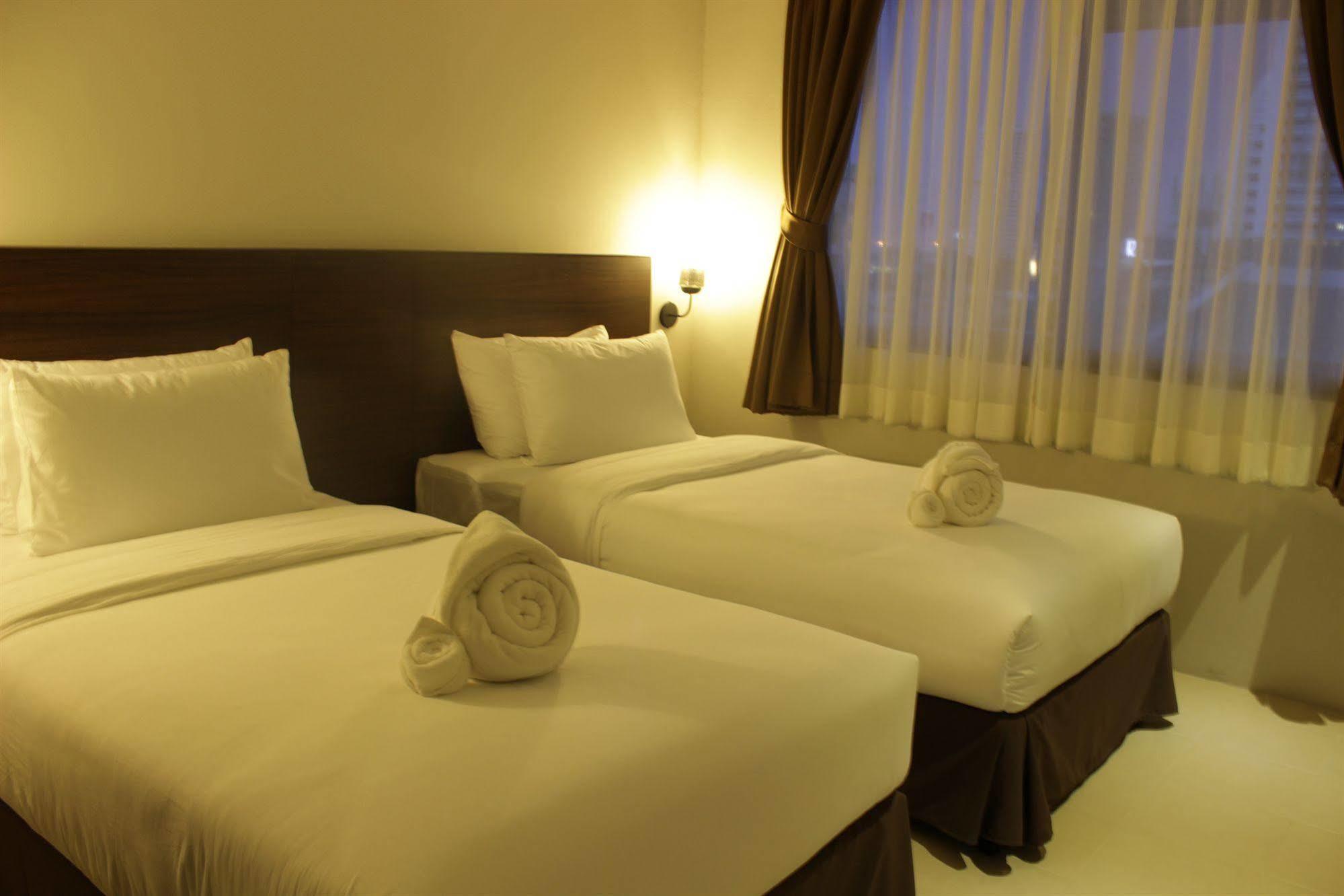 Pas Cher Hotel de Bangkok Buitenkant foto